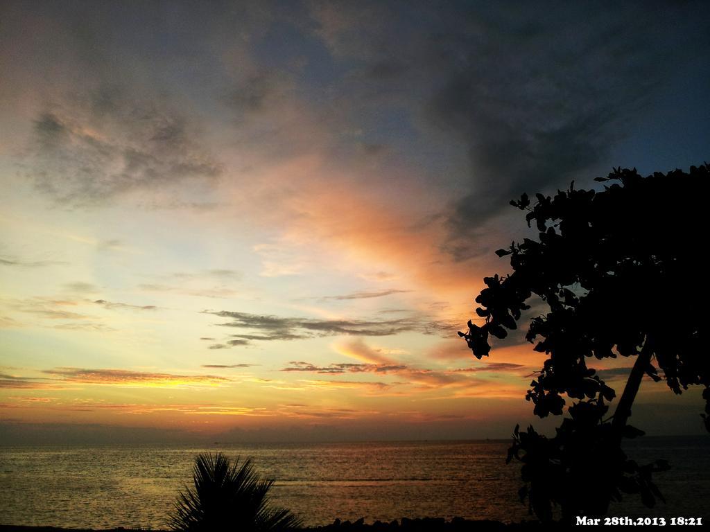 Arora Inn Maafushi Bagian luar foto
