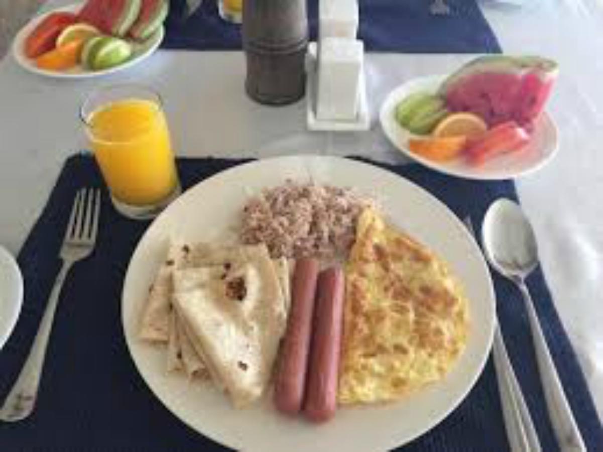 Arora Inn Maafushi Bagian luar foto